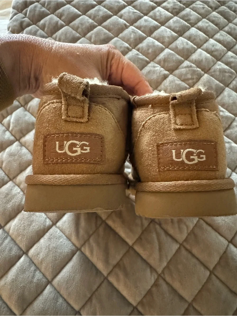 UGG Kids Chestnut Shearling-Lined Booties
